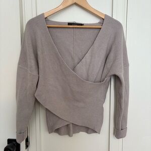 Chic Women's grey Sweater